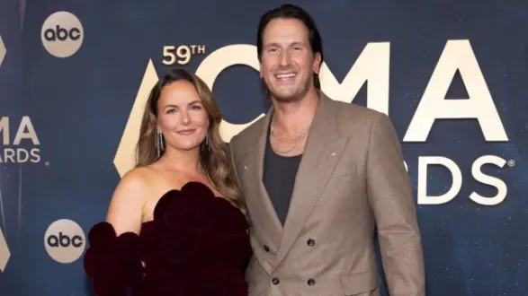 m_russelldickersonwifekailey712660