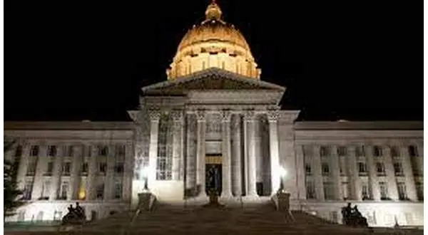 wireready_02-06-2026-12-20-05_05288_missouricapitalatnight