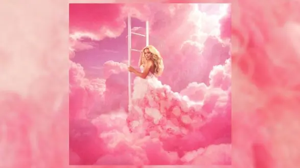 m_meganmoroneycloud9373134