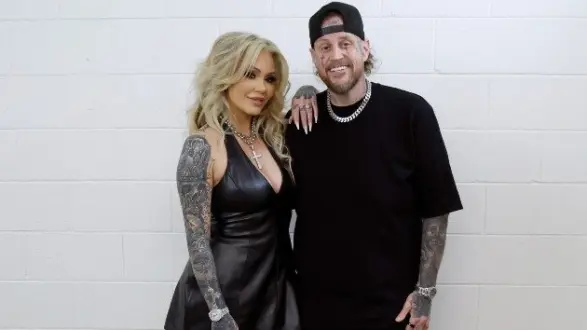 getty_bunnie20and20jelly20roll_030926210539