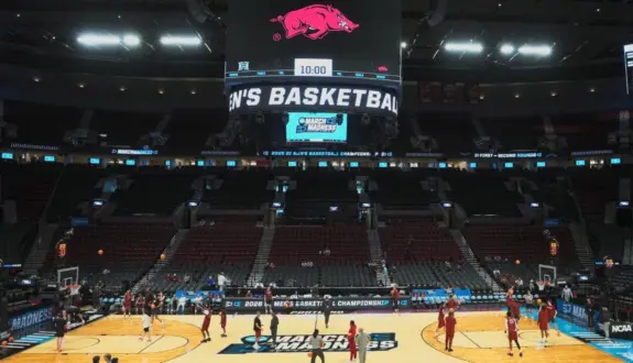 wireready_03-19-2026-10-40-12_00221_hogsmarchmadness