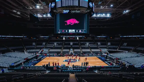 wireready_03-26-2026-10-50-06_00349_hogssweetsixteen