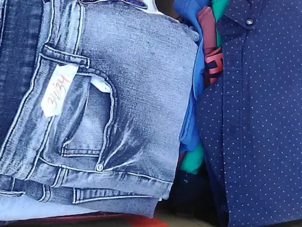 33-mens-clothes-box-full-9-pr-jeans-a-lot-of-shirts-all-for-40-2-3