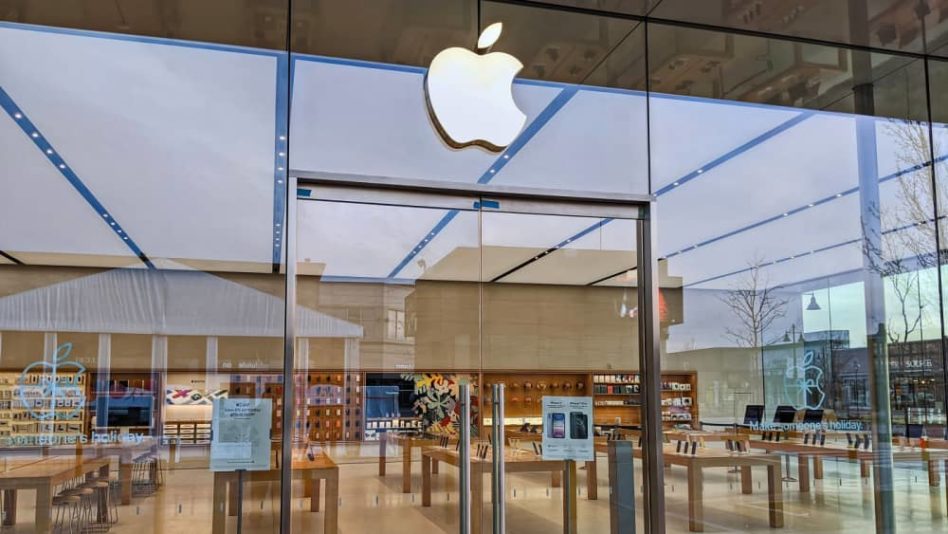 1 dead, at least 16 hurt after SUV crashes into Massachusetts Apple store KGRG 89.9 FM