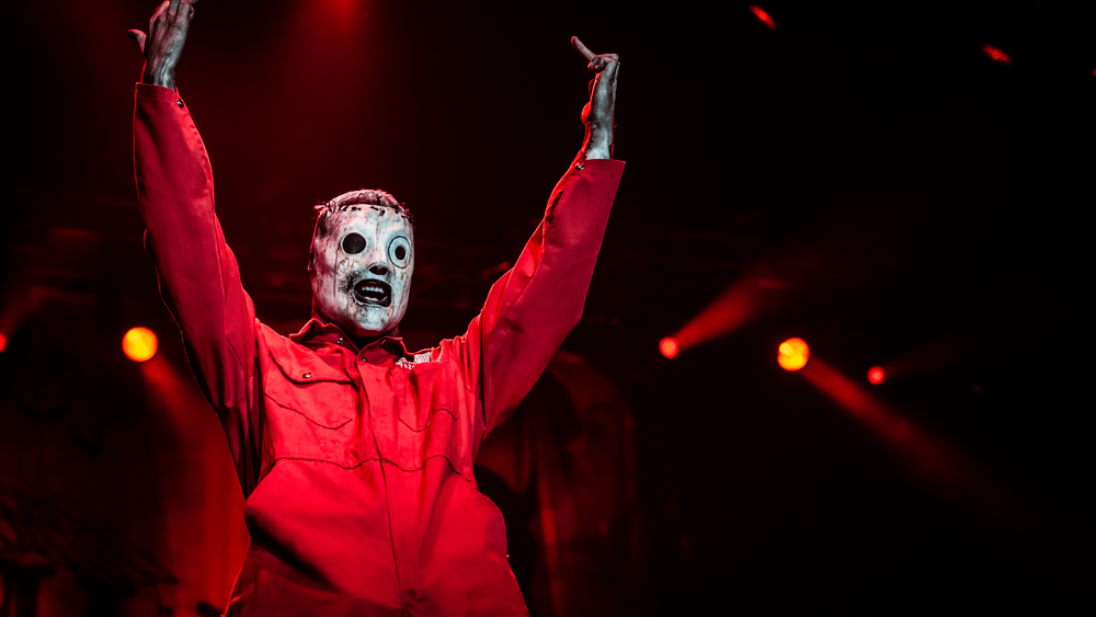 Corey Taylor unveils new Slipknot mask at 'Rocklahoma' | 107.1 FM Frank
