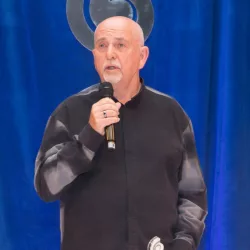 shutterstock_2186386487564322