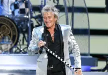 Rod Stewart performs in concert at Jones Beach Theater on July 18^ 2017 in Wantagh^ New York
