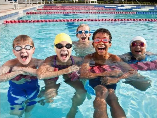 kids-having-fun-swim-challenges-madison-huntsville-ymca-600x450
