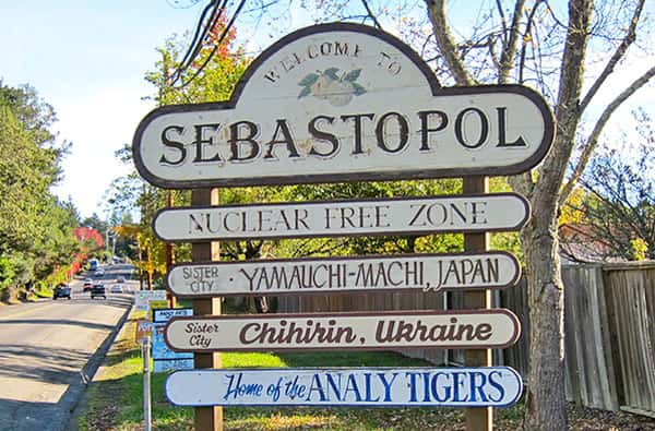 sebastopol-sign