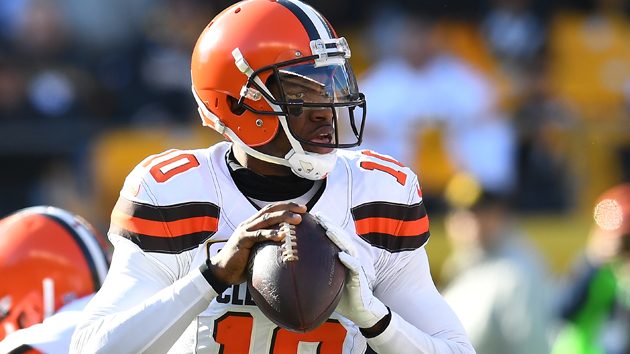 Washington Redskins White Quarterback Robert Griffin III – GL