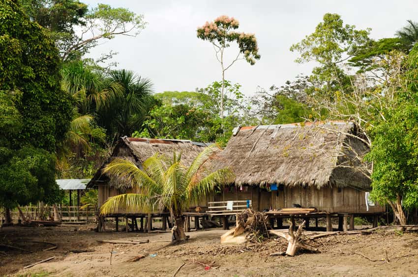 peruvian-amazonas-indian-settlement