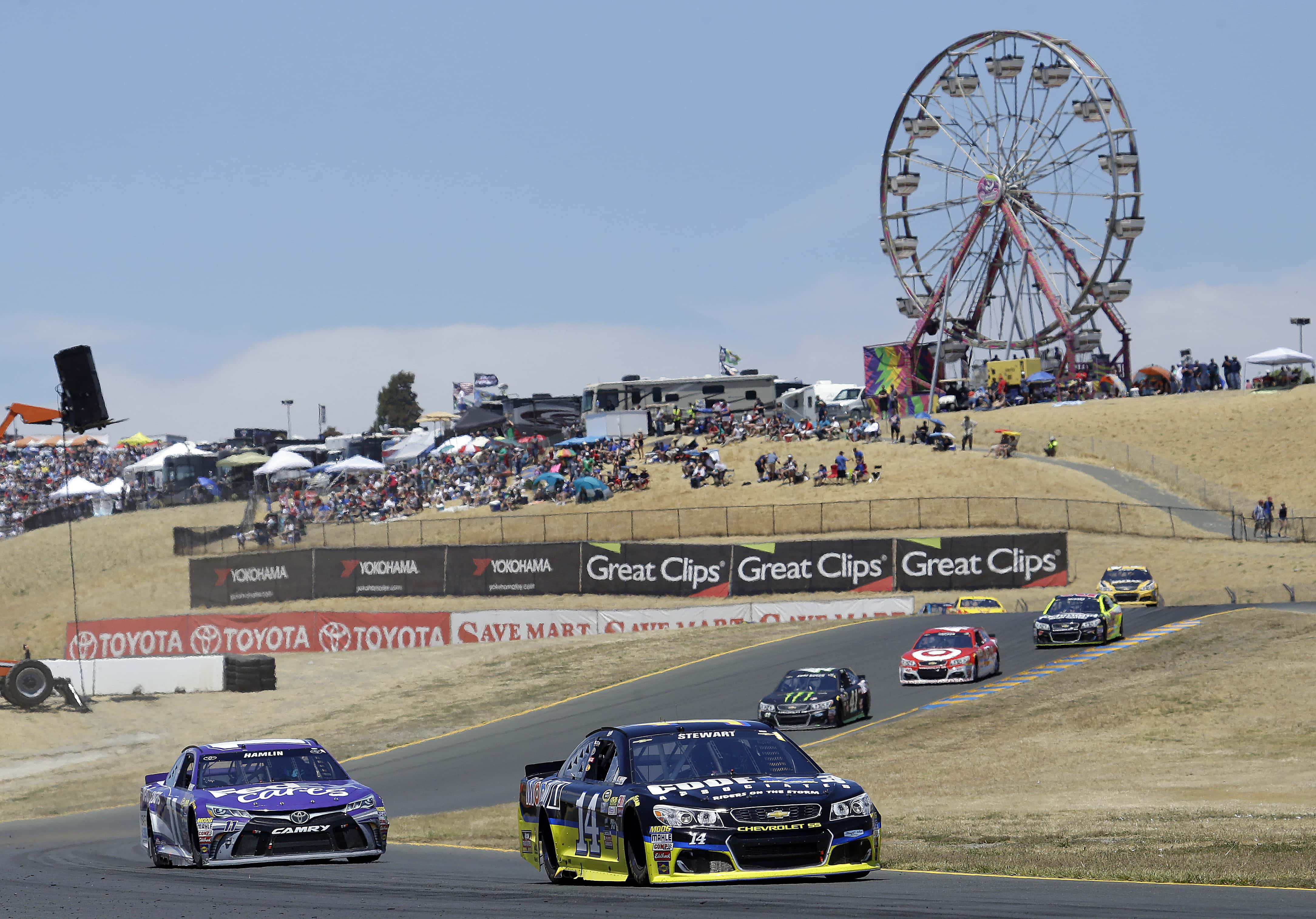 tony-stewart-denny-hamlin