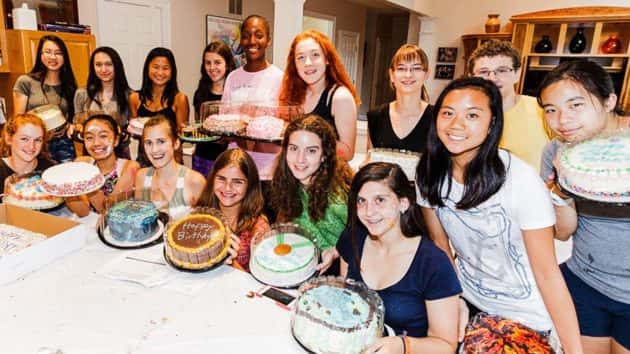 birthday-cakes-for-kids4-ht-mem-180215_4x3_992