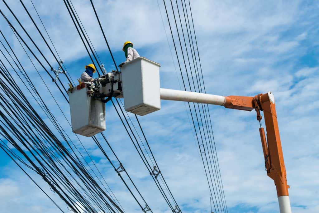 PG&E Has Large Backlog of Jobs in High Fire Risk Areas - Vimarsana News