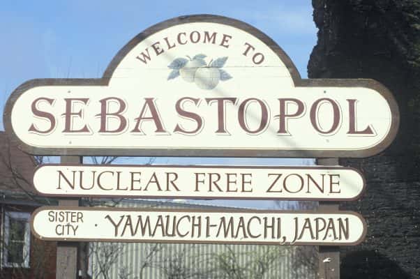 sebastopol-city-sign