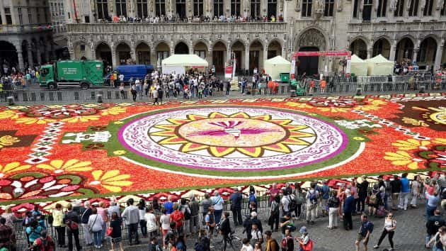 getty_081618_brusselsflowercarpet