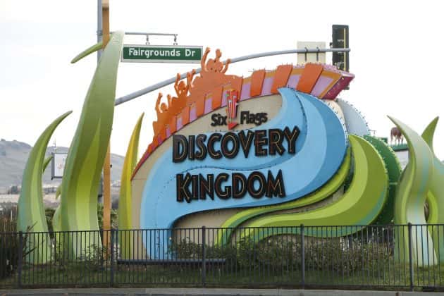 six flag discovery kingdom address