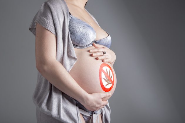 pregnant-woman-with-no-marijana-on-belly