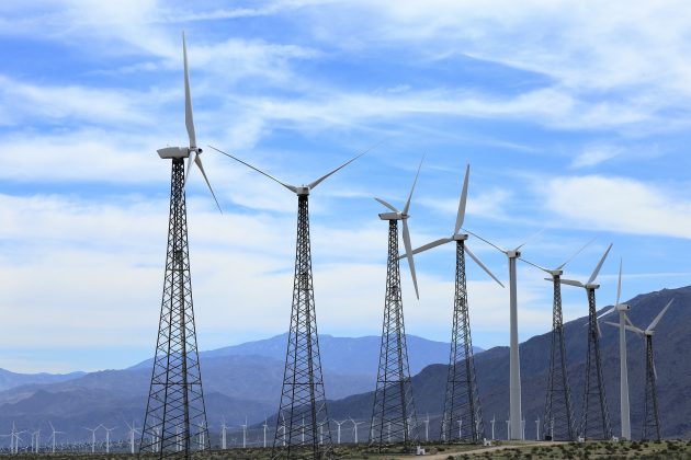 windmills-in-california-desert
