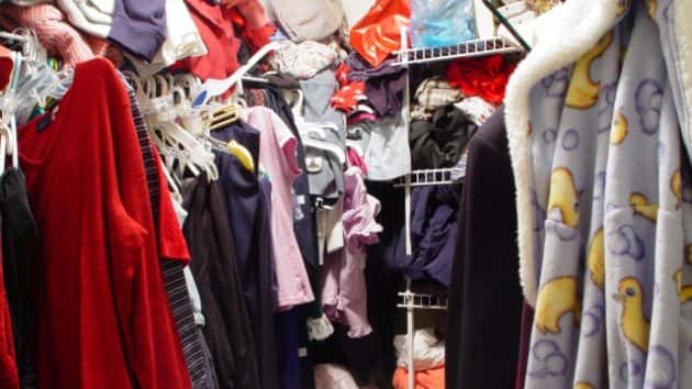 istock_11519_clutteredcloset