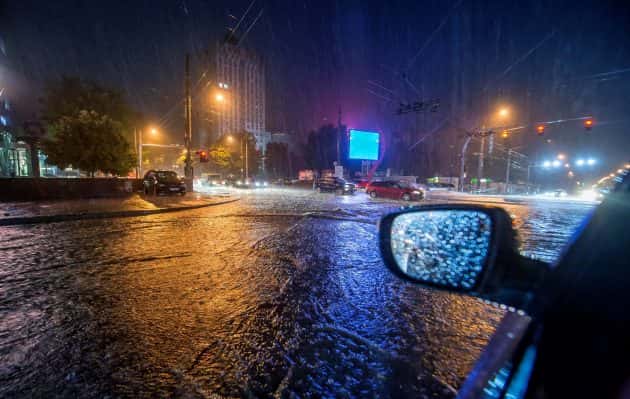 flood-rain-road-night