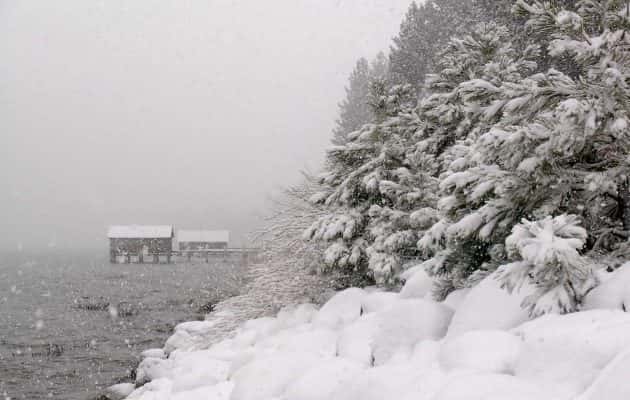 lake-tahoe-winter-snow