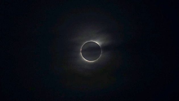 eslipse-totality-01-abc-jef-190702_hpmain_4x3_992