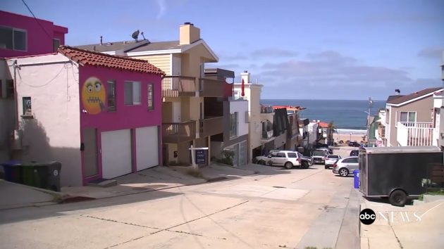 080719_emojihouse