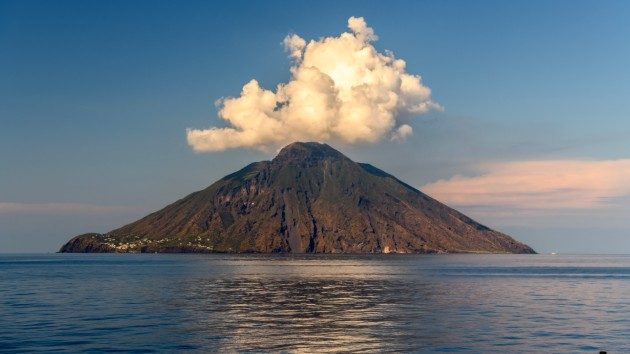 istock_82919_stromboli