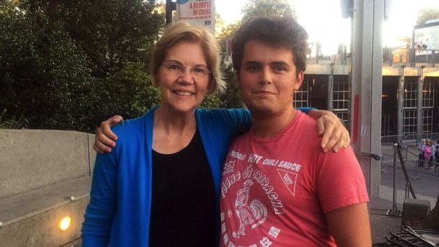 elizabeth-warren-nathan-wall-selfie-ht-jc-190828_hpmain_4x3_992