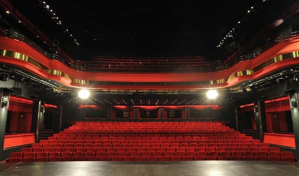 istock_100219_theater