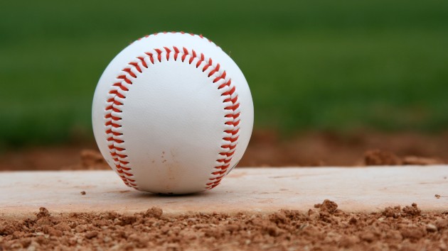 istock_11620_baseballmound