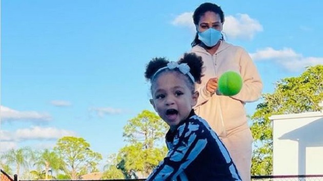 Serena Williams Shares Adorable Photo Of Her Daughter On Tennis Court Ksro