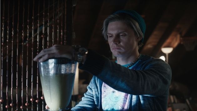 e_evanpeters_wandavision_030921