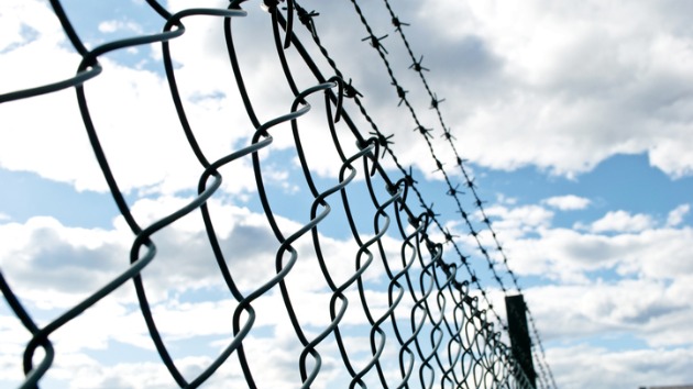 istock_barbedwire_060221