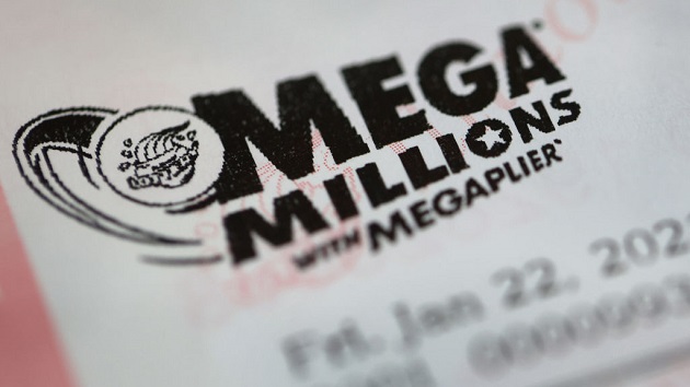 gettyimages_megamillions_012922