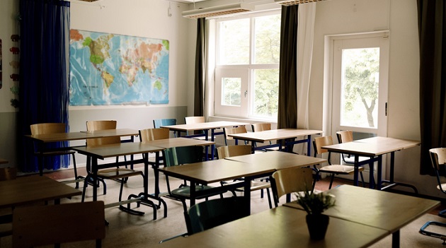 gettyimages_emptyclassroom_042722