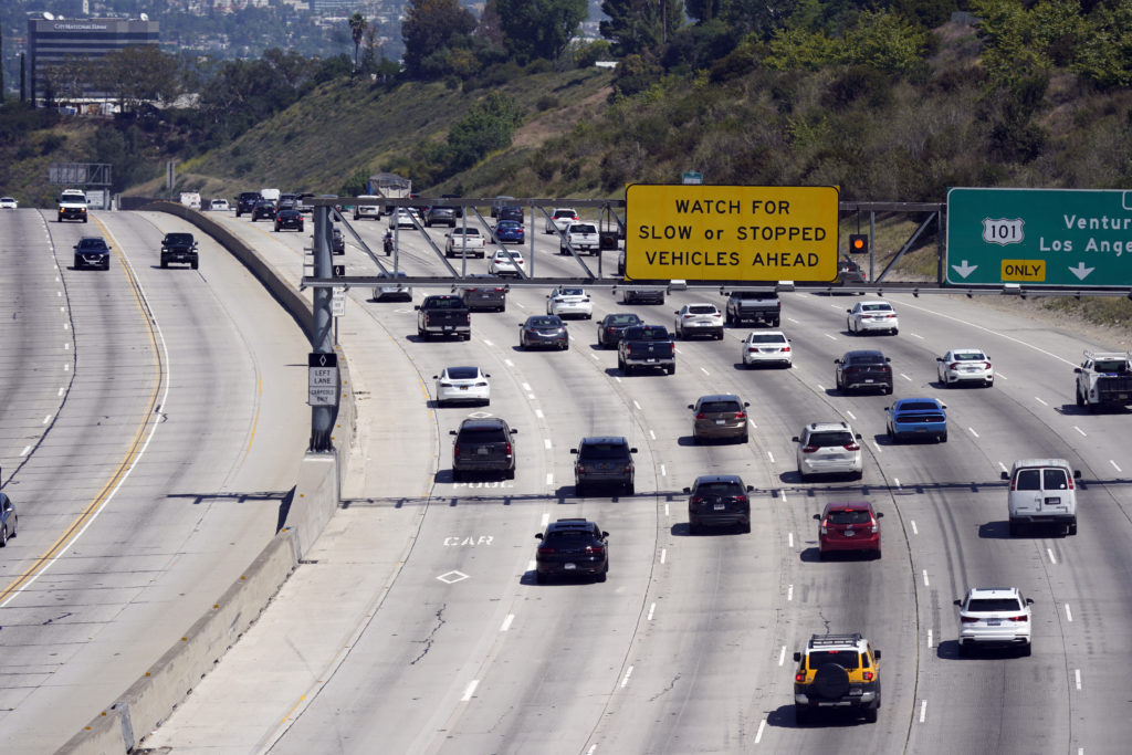 Petaluma Man Among Those Posting Antisemitic Banners Over Southern California Freeway - Vimarsana News