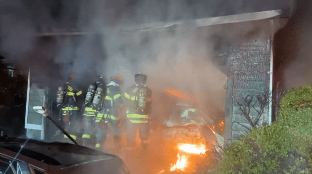 firefighters-fightin-garage-fire-on-quail-haill-drive-santa-rosa-fire-department