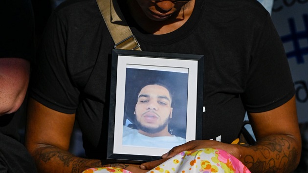 Family files wrongful death lawsuit against Columbus police officer who shot Donovan Lewis - Vimarsana News