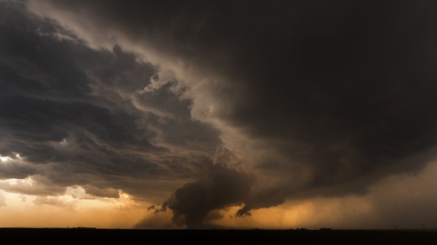 getty_4123_tornado445269