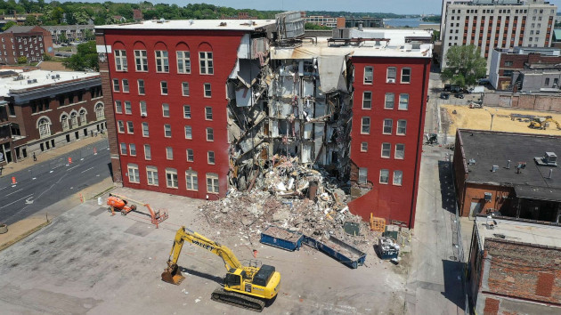 Partially collapsed apartment building set to be demolished in Iowa ...