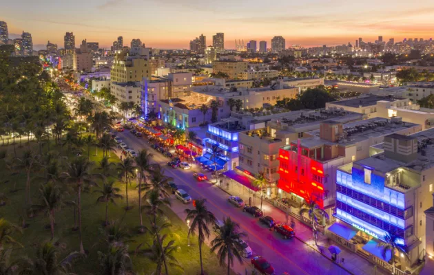 Miami Beach officials institute curfew but in some Florida beach