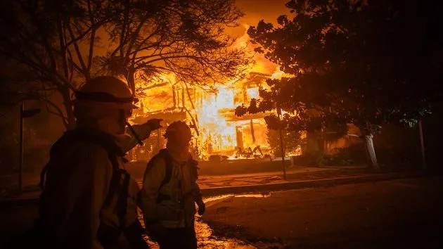 getty_011125-lawildfires174082