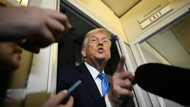 news_donaldtrump_33125690201