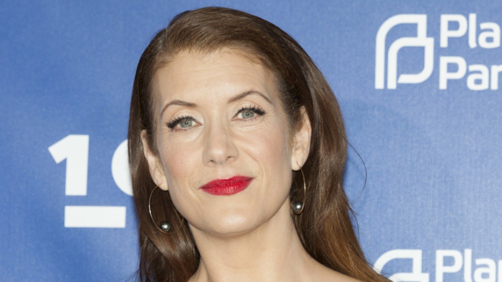 'Grey's Anatomy' actress reveals she was diagnosed with brain tumor