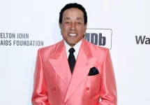 Smokey Robinson at the 28th Elton John Aids Foundation Viewing Party at the West Hollywood Park on February 9^ 2020 in West Hollywood^ CA