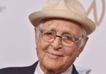 Producer Norman Lear arrives for the 30th Annual Producers Guild Awards on January 19^ 2019 in Beverly Hills^ CA