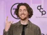 Bailey Zimmerman at the 2022 American Music Awards at the Microsoft Theatre. LOS ANGELES^ CA. November 20^ 2022