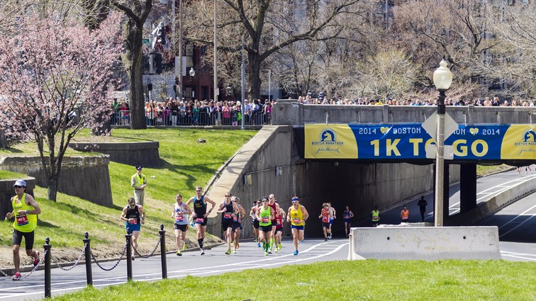 First Woman To Run In The Boston Marathon Races Again, 50 Years Later ...